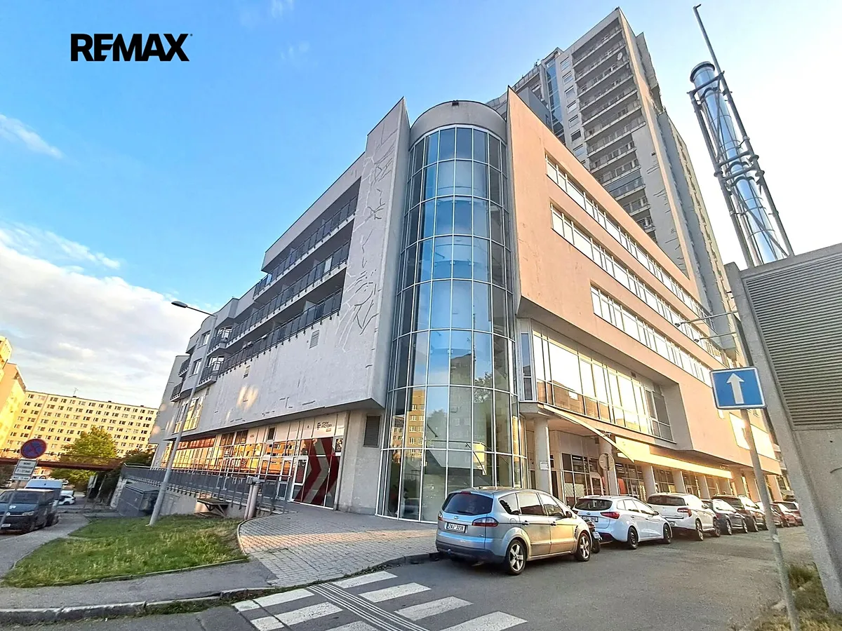 Prodej garážového stání 11 m²